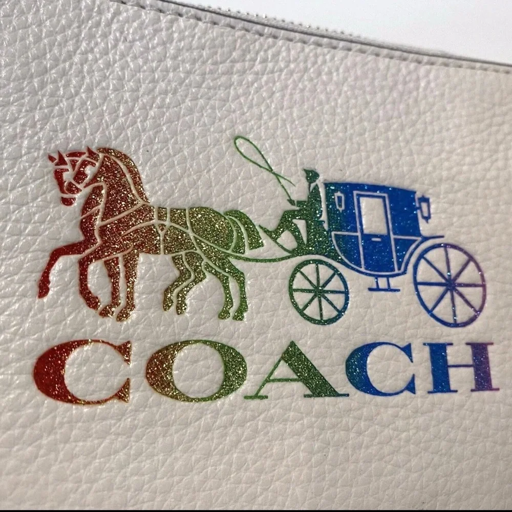 COACH‎ CORNER ZIP WRISTLET POUCH WALLET WITH RAINBOW HORSE AND CARRIAGE NWT